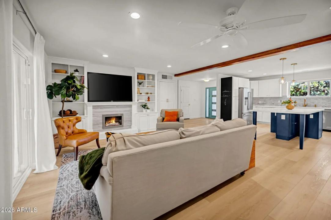 Real Estate Picture 6