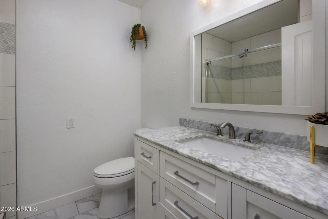 Real Estate Picture 25