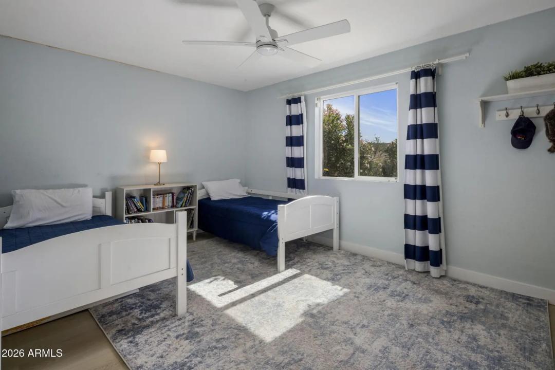 Real Estate Picture 27