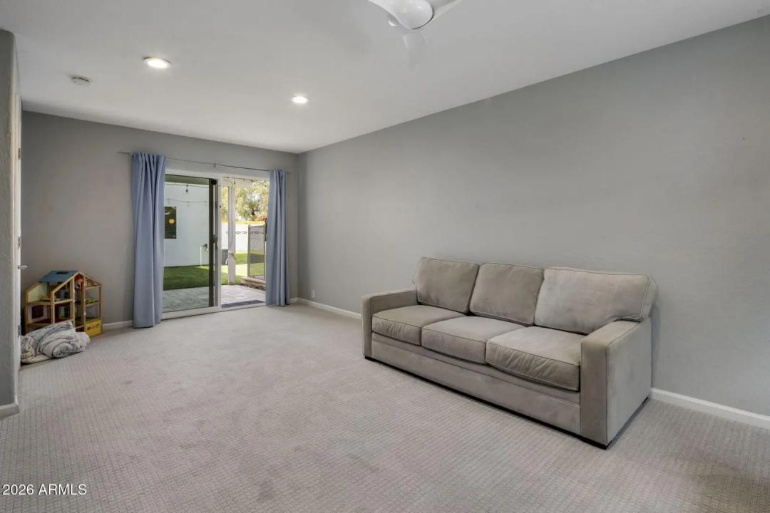 Real Estate Picture 21