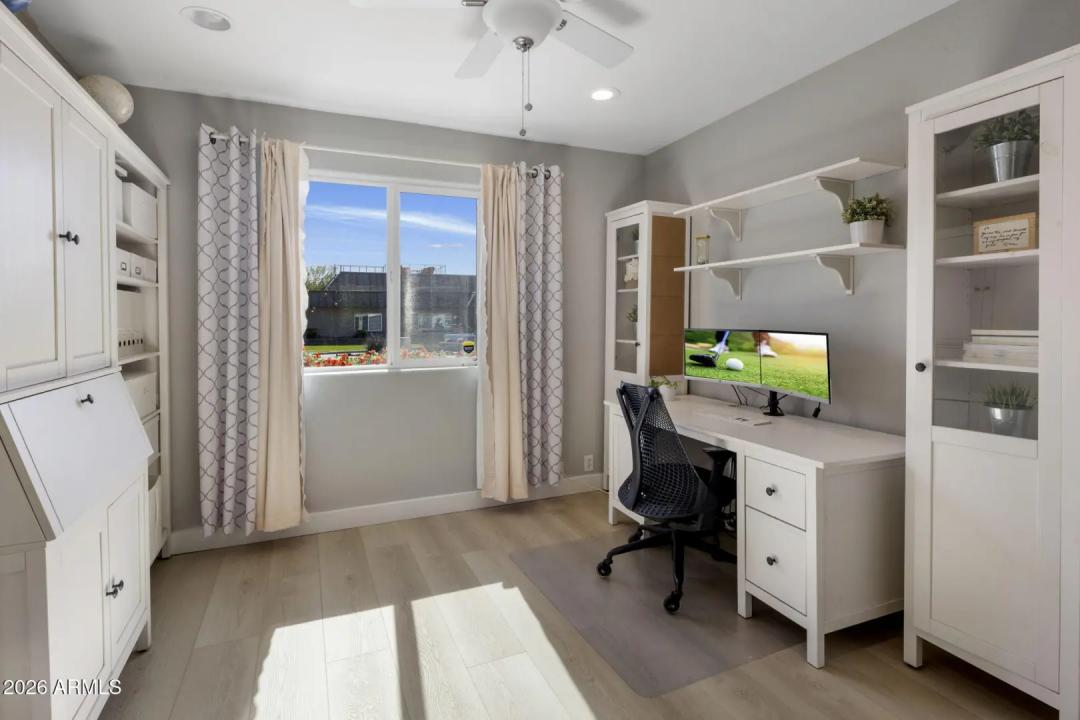 Real Estate Picture 15