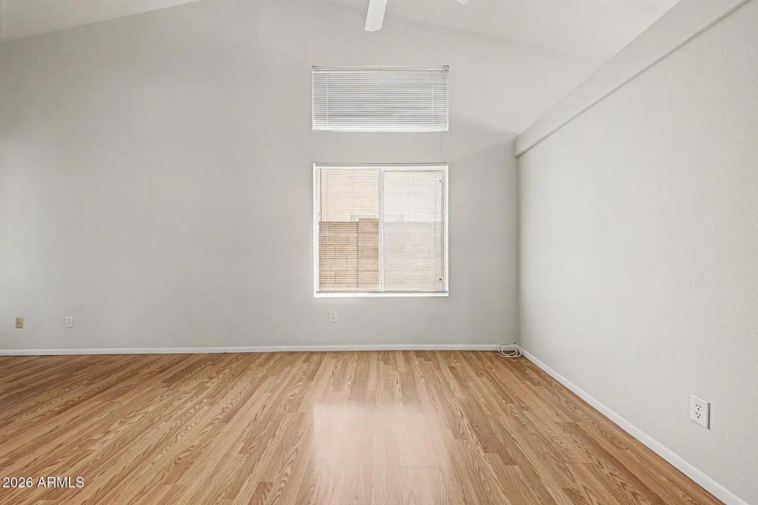 Real Estate Picture 13