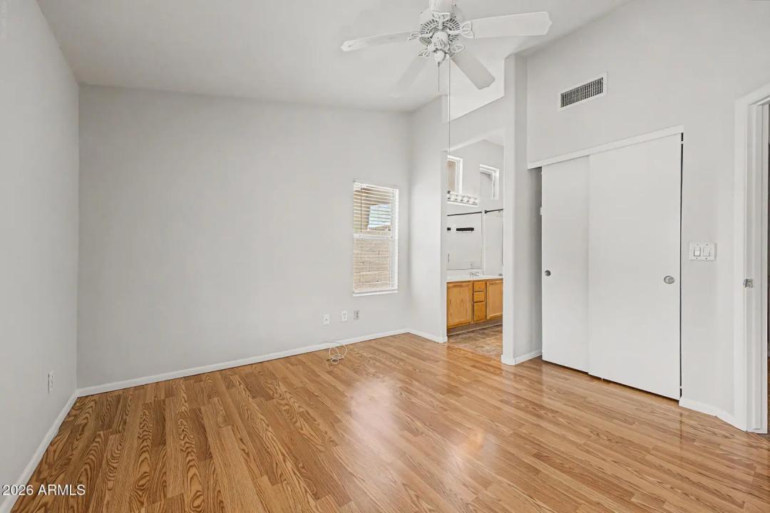 Real Estate Picture 15