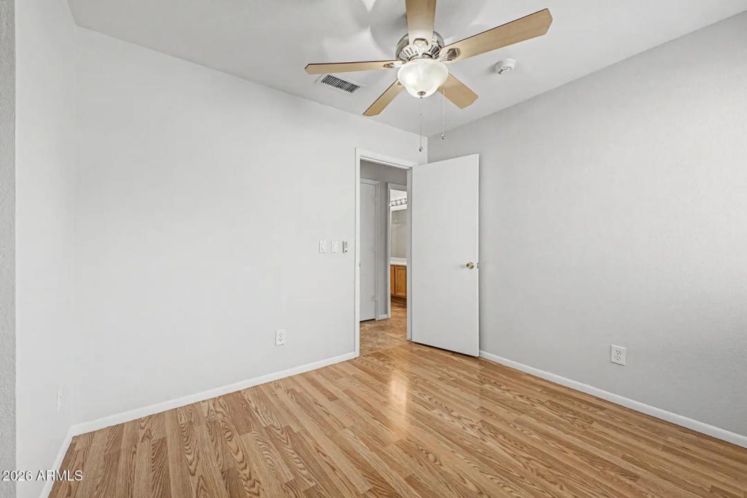 Real Estate Picture 21