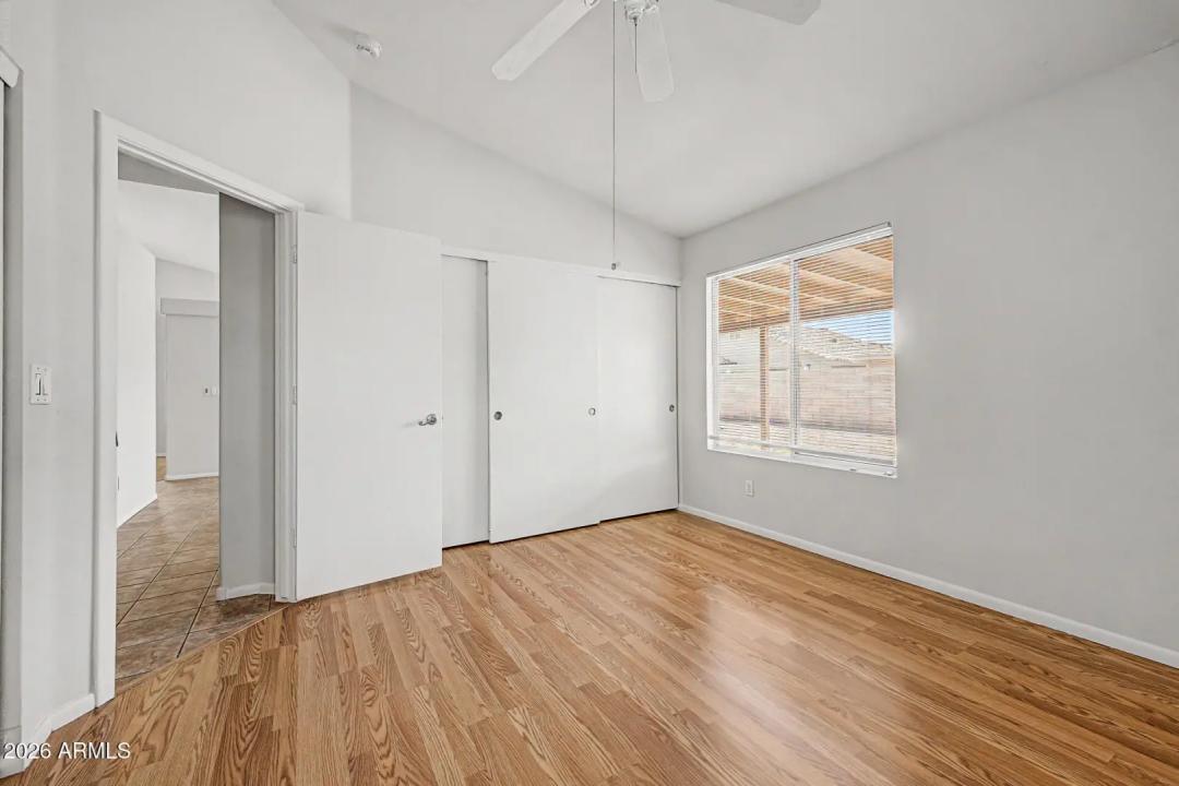 Real Estate Picture 16
