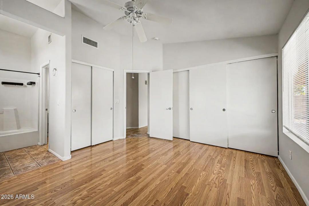 Real Estate Picture 17