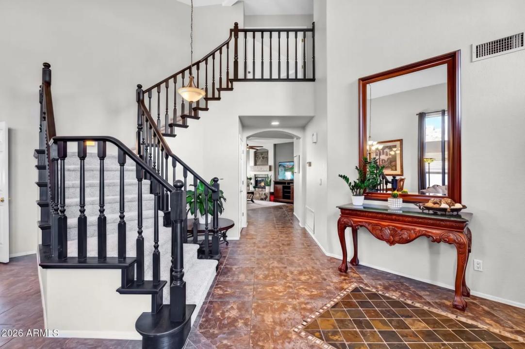 Real Estate Picture 7