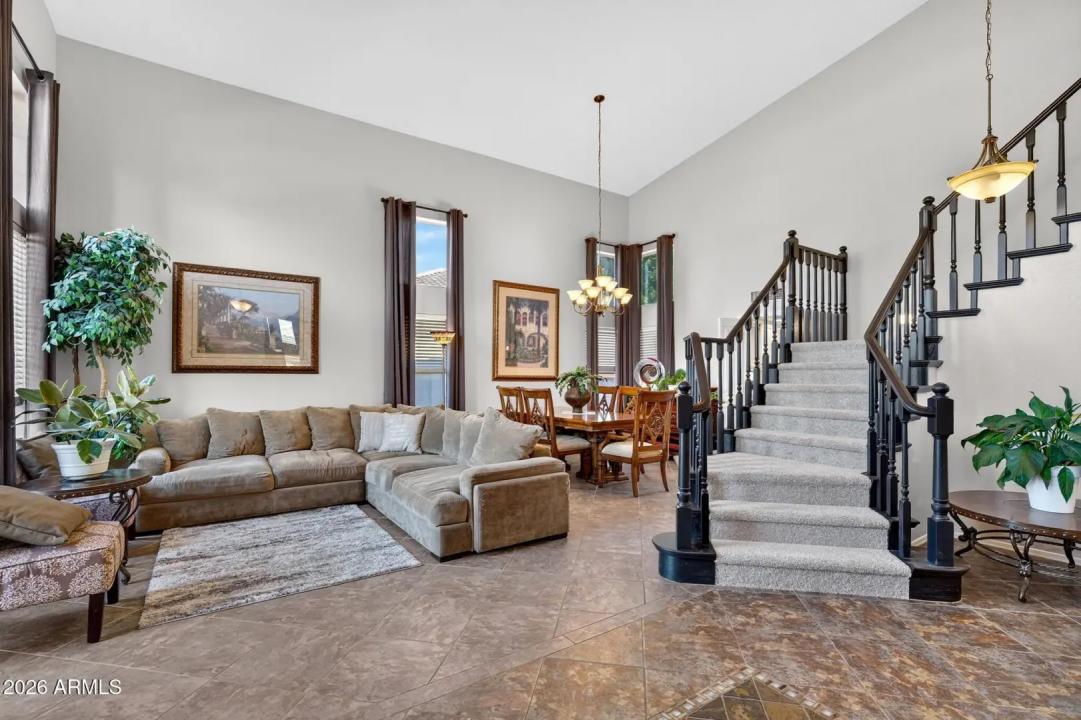Real Estate Picture 6