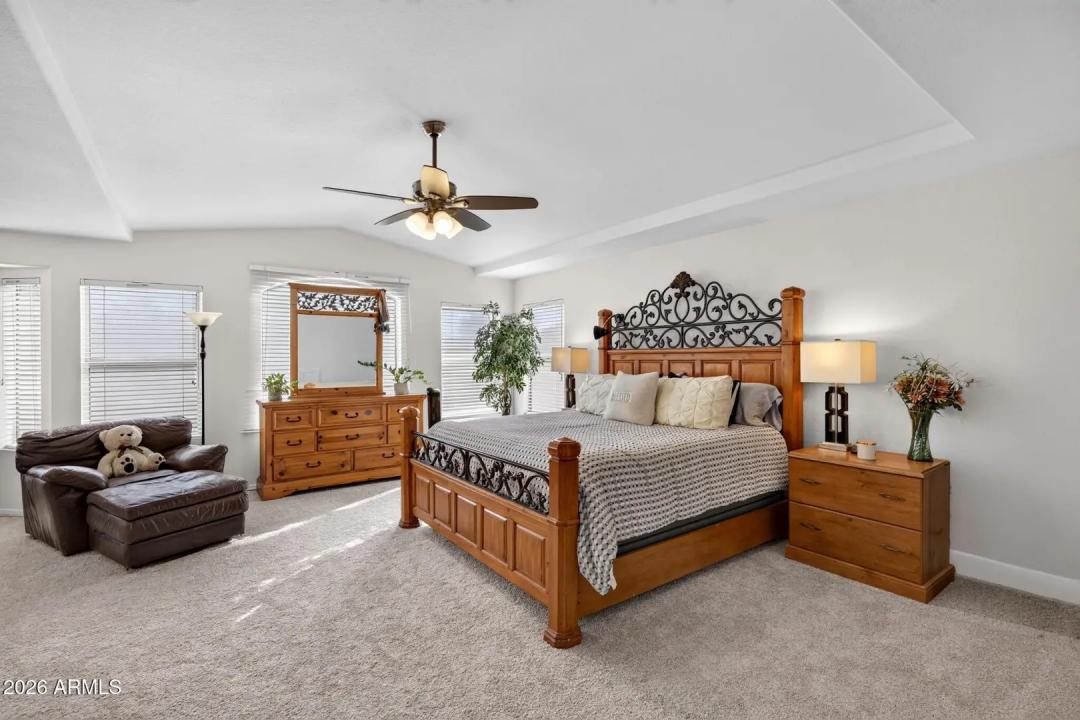 Real Estate Picture 32