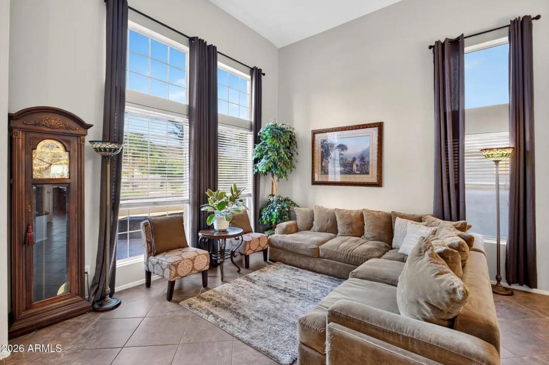 Real Estate Picture 10