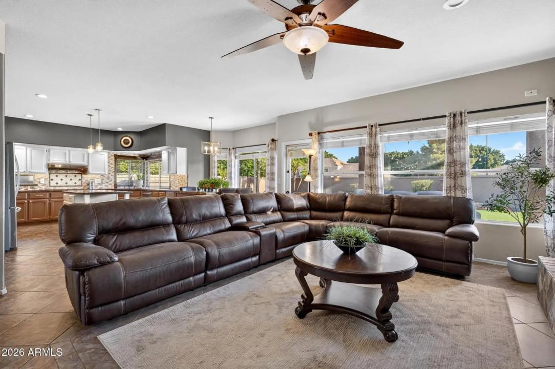 Real Estate Picture 14