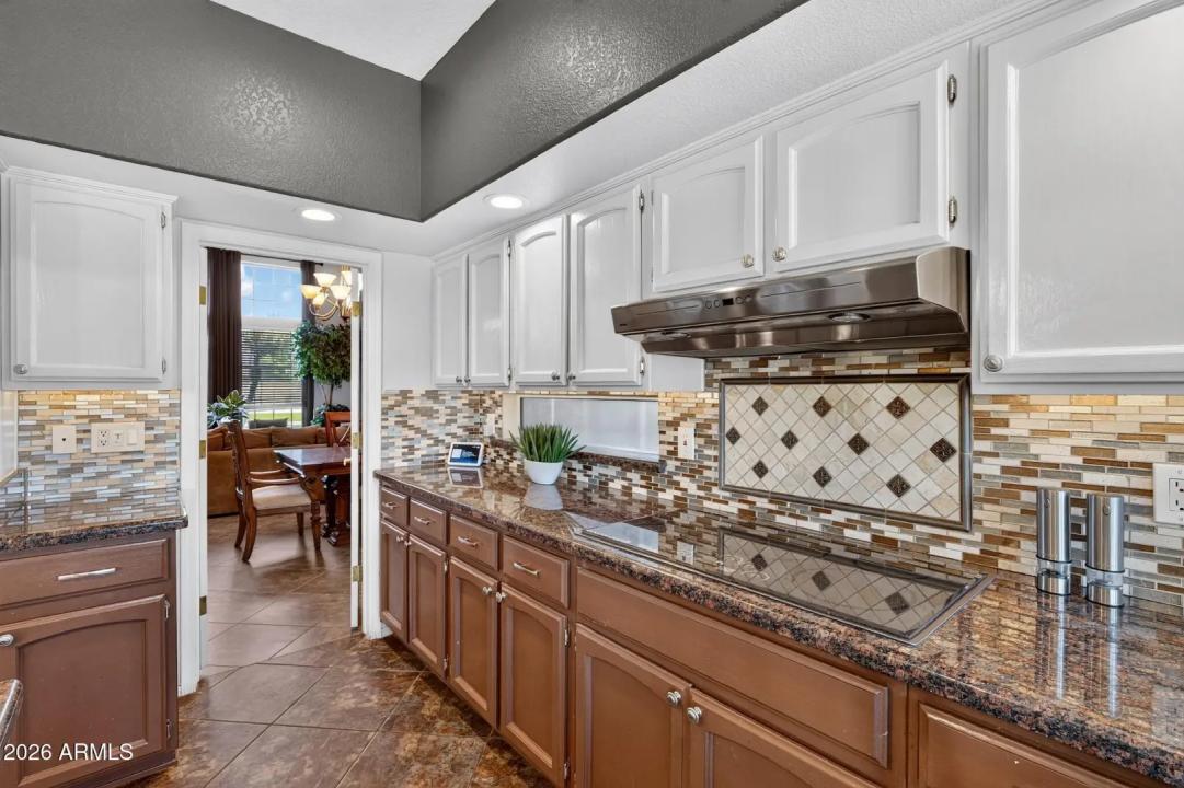 Real Estate Picture 20