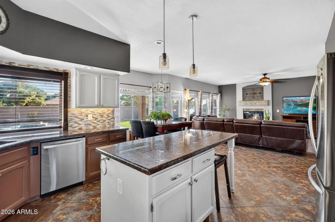 Real Estate Picture 19