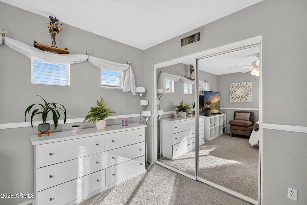 Real Estate Picture 42