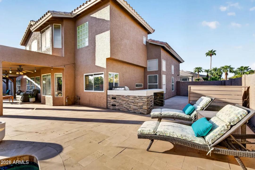 Real Estate Picture 50