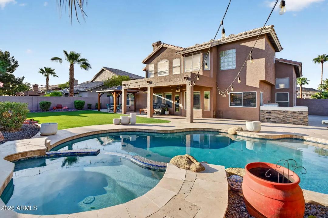 Real Estate Picture 48