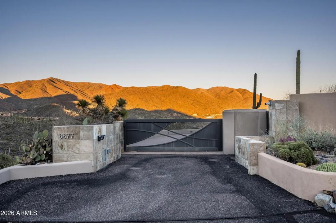 Real Estate Picture 4