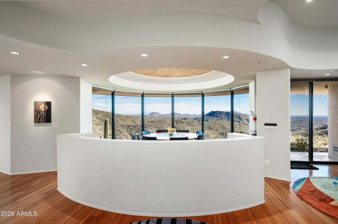 Real Estate Picture 9