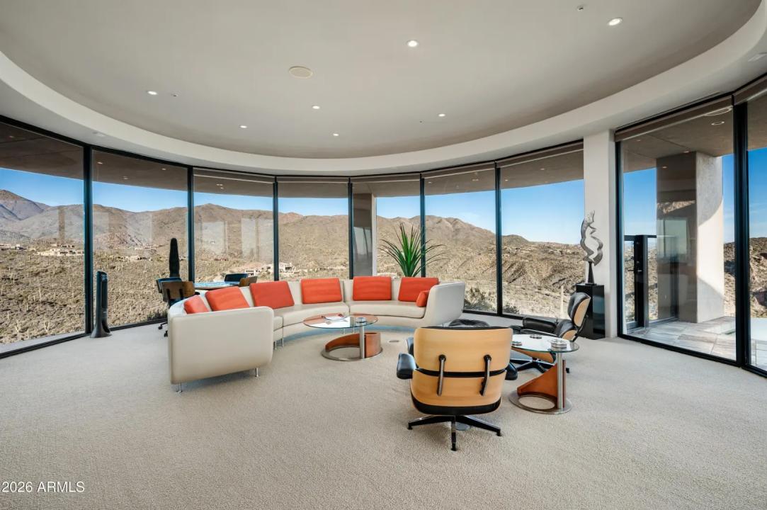 Real Estate Picture 12