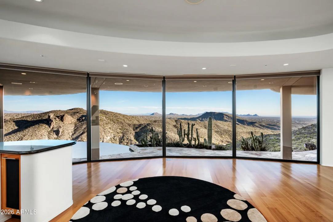 Real Estate Picture 16