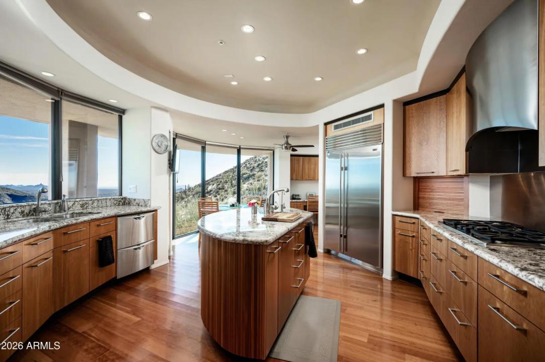 Real Estate Picture 20