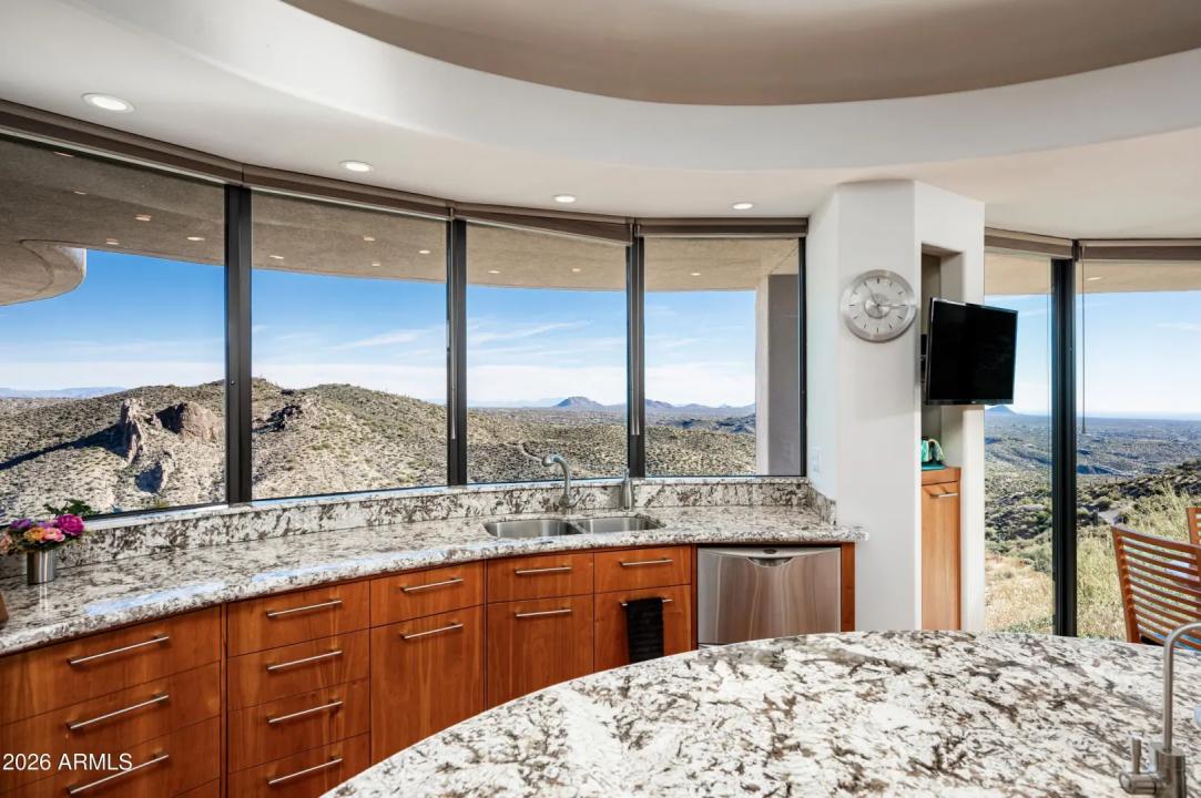 Real Estate Picture 22