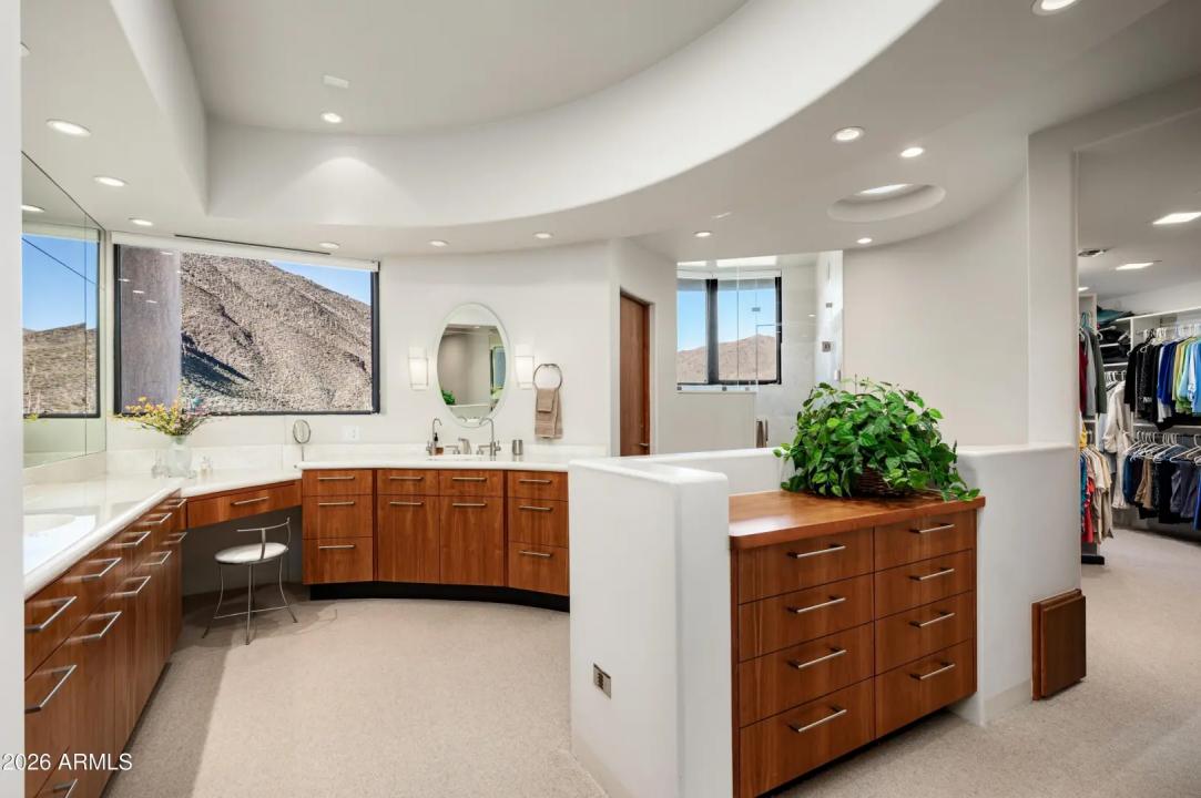 Real Estate Picture 30