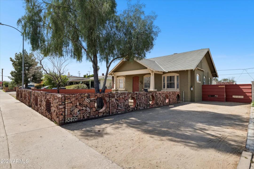 Real Estate Picture 2