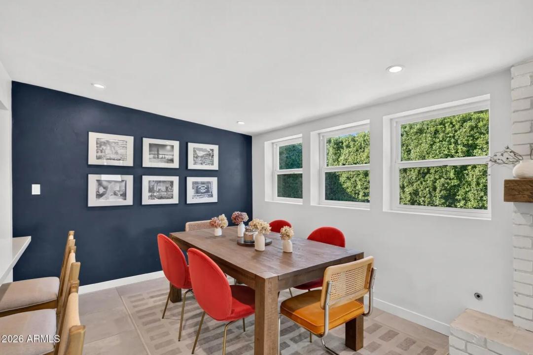 Real Estate Picture 12