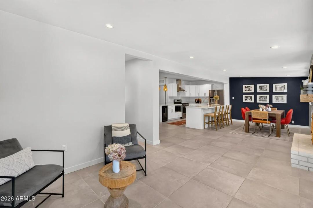 Real Estate Picture 17