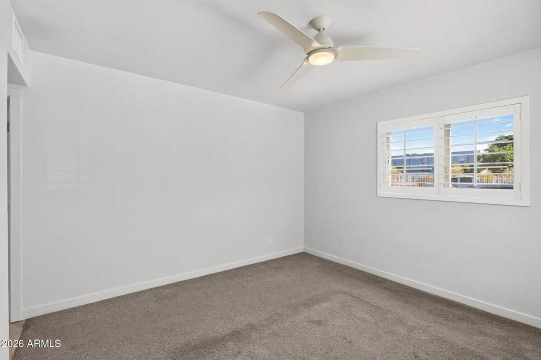 Real Estate Picture 32