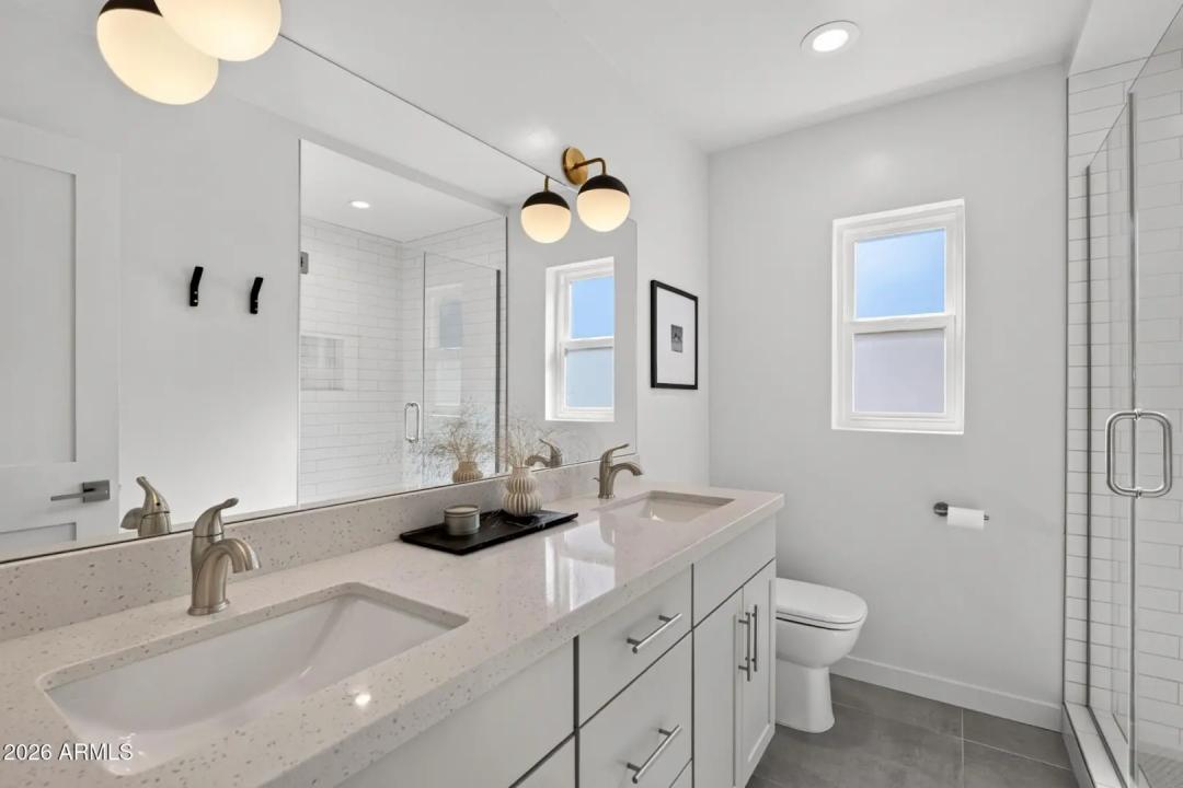 Real Estate Picture 21