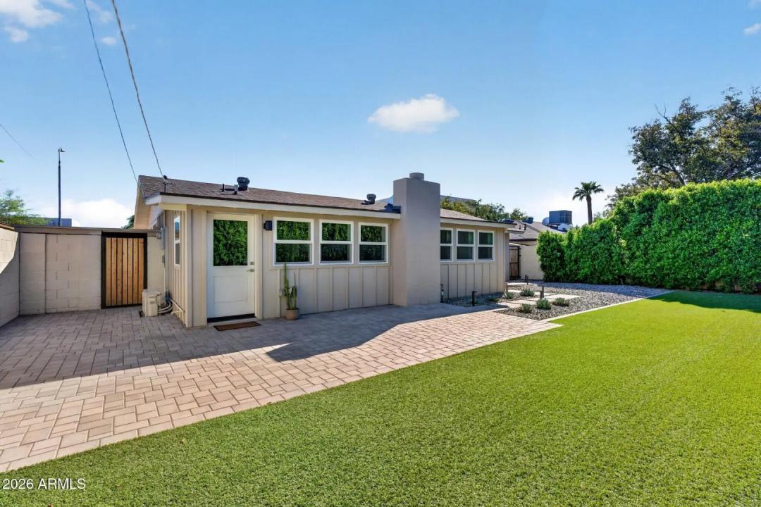 Real Estate Picture 34