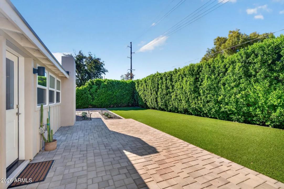 Real Estate Picture 35