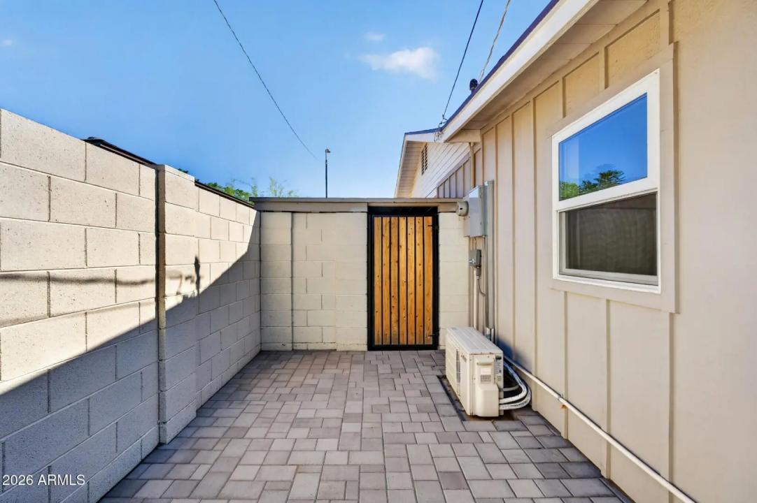 Real Estate Picture 40
