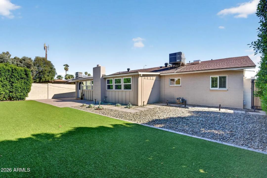 Real Estate Picture 36