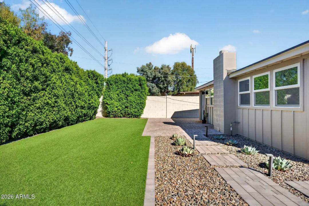 Real Estate Picture 37