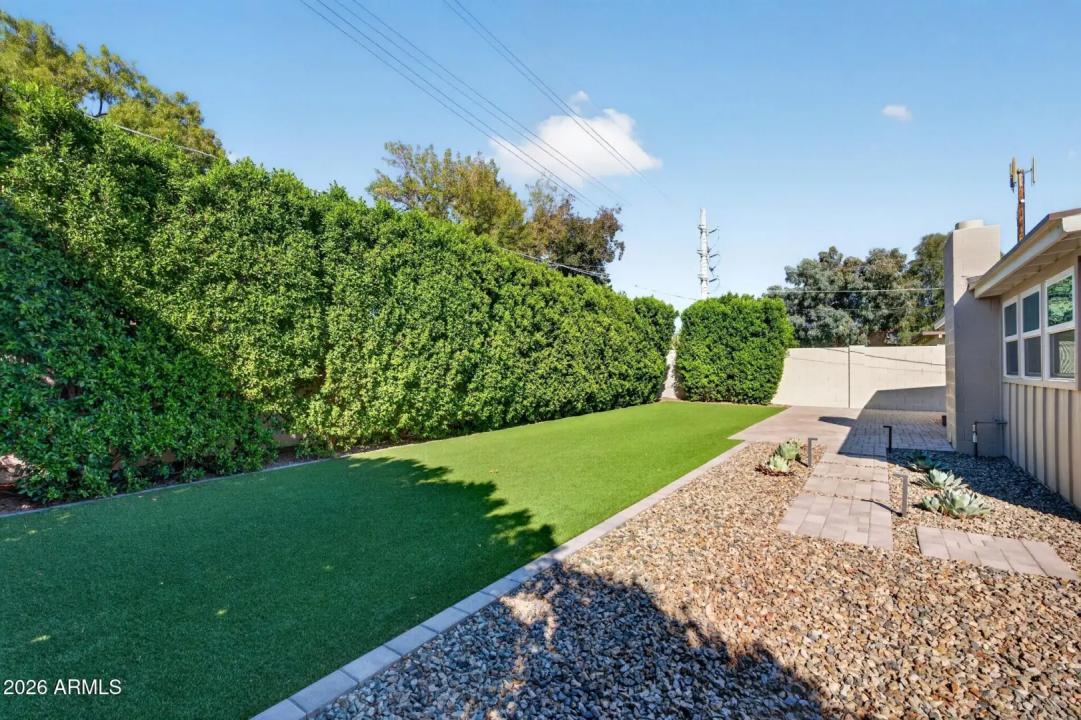 Real Estate Picture 38