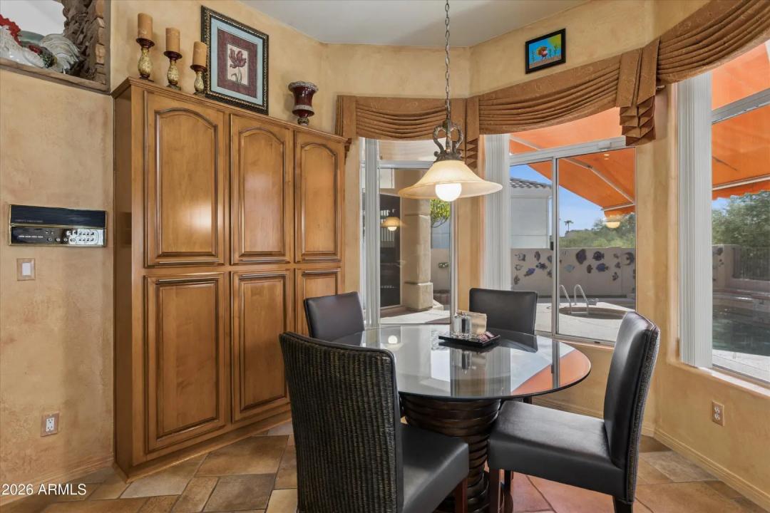 Real Estate Picture 16