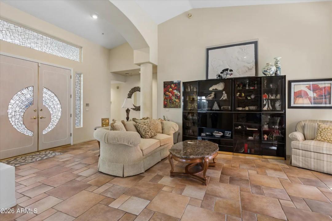 Real Estate Picture 7