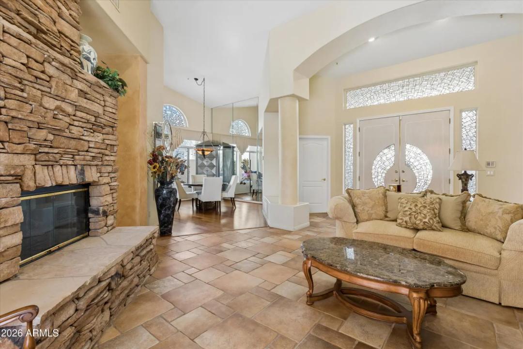 Real Estate Picture 8