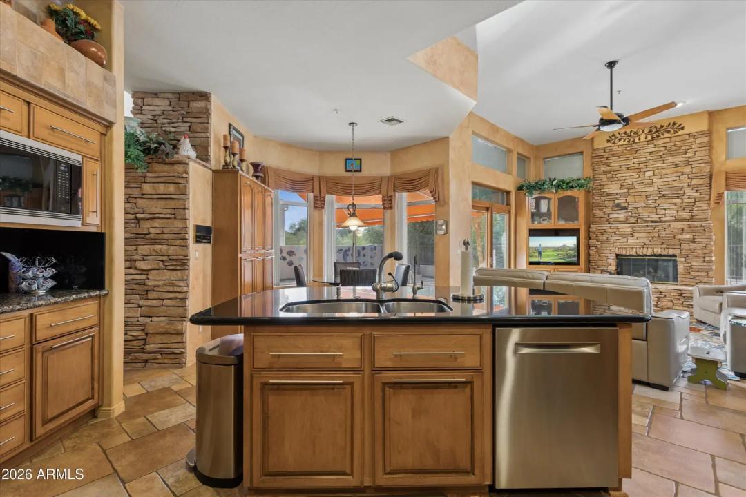 Real Estate Picture 15