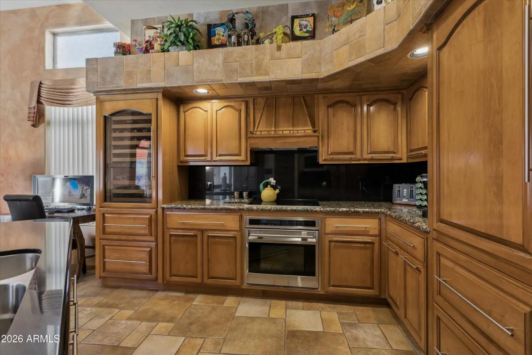 Real Estate Picture 13
