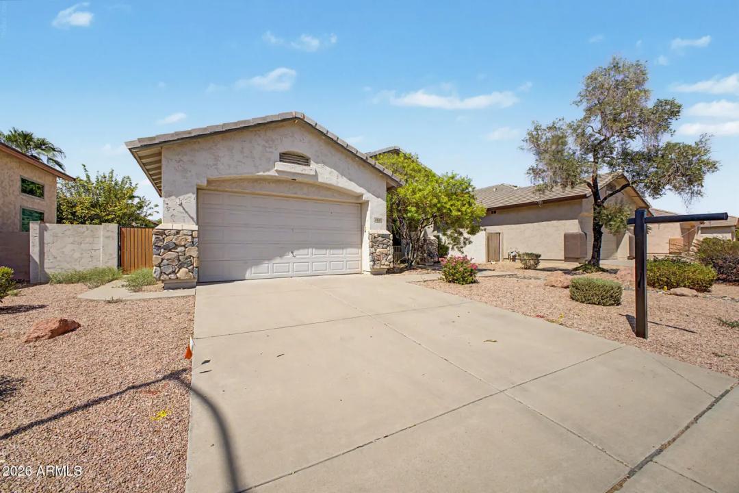 6526 W ORAIBI Drive Glendale AZ 85308