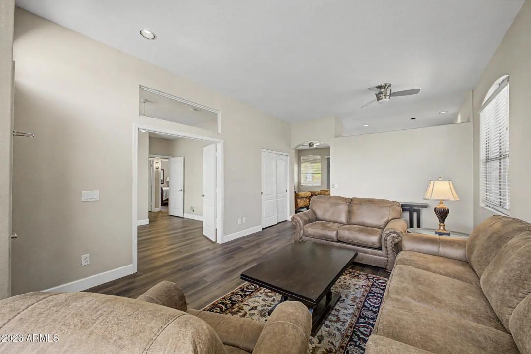 Real Estate Picture 9