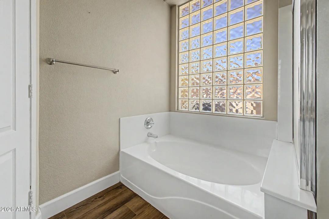 Real Estate Picture 22