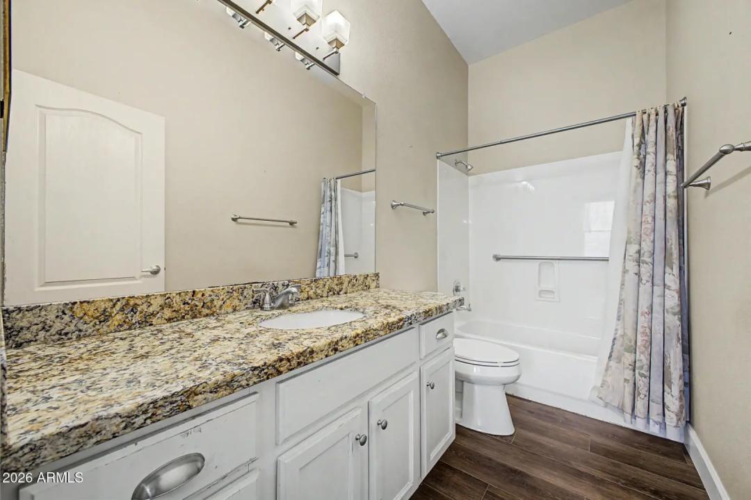 Real Estate Picture 28