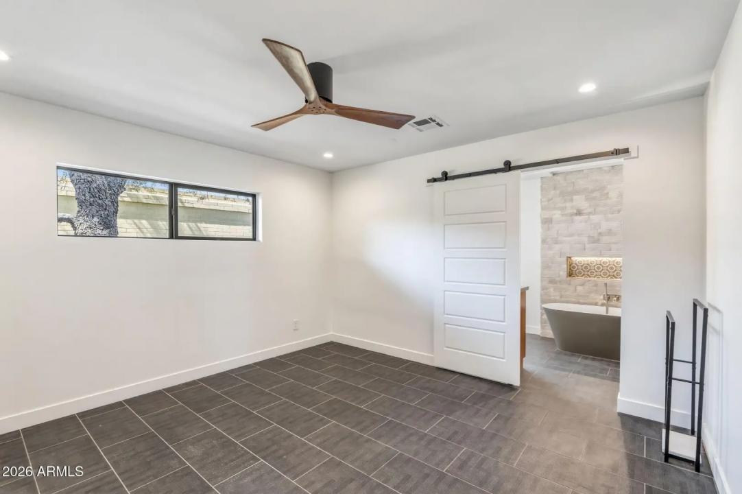 Real Estate Picture 9