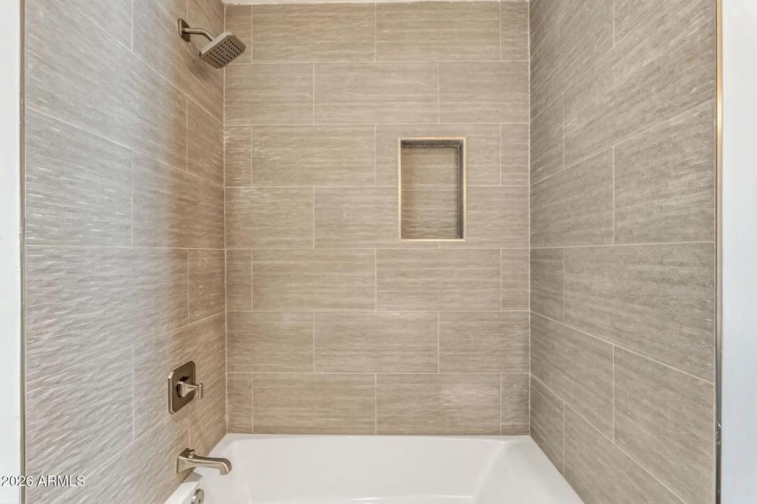 Real Estate Picture 36