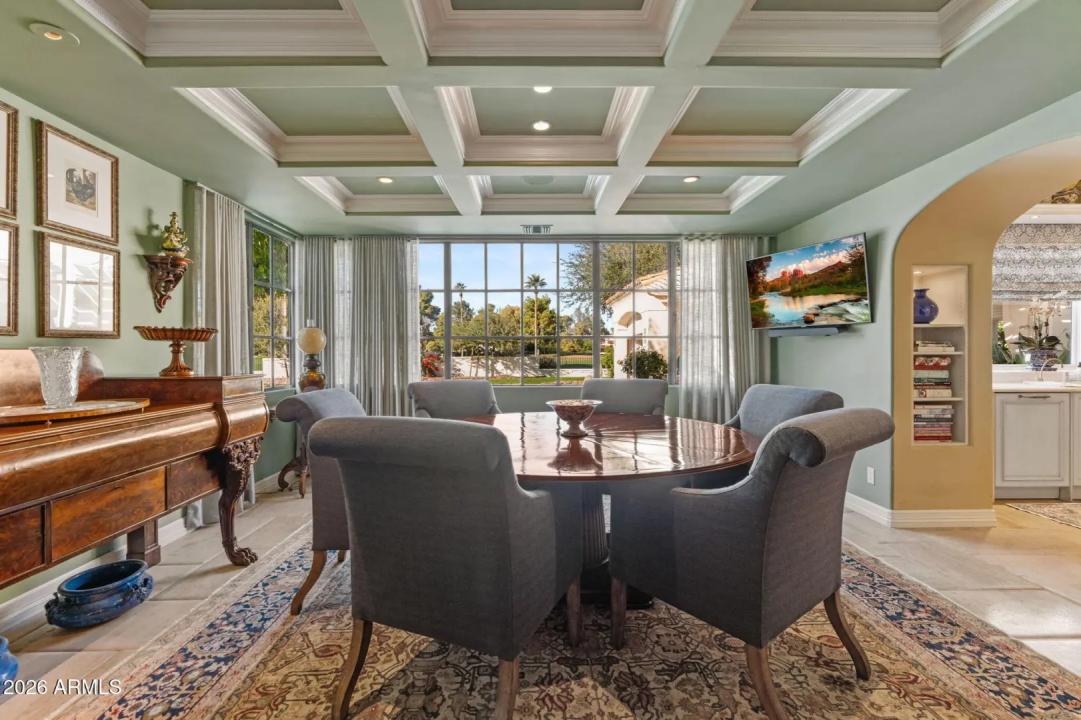 Real Estate Picture 5